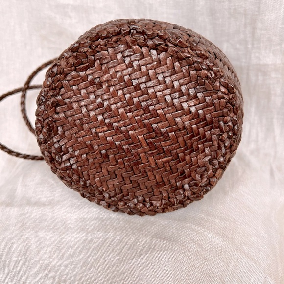 Elegant Dark Brown Woven Crossbody Bag - Picture 4 of 7
